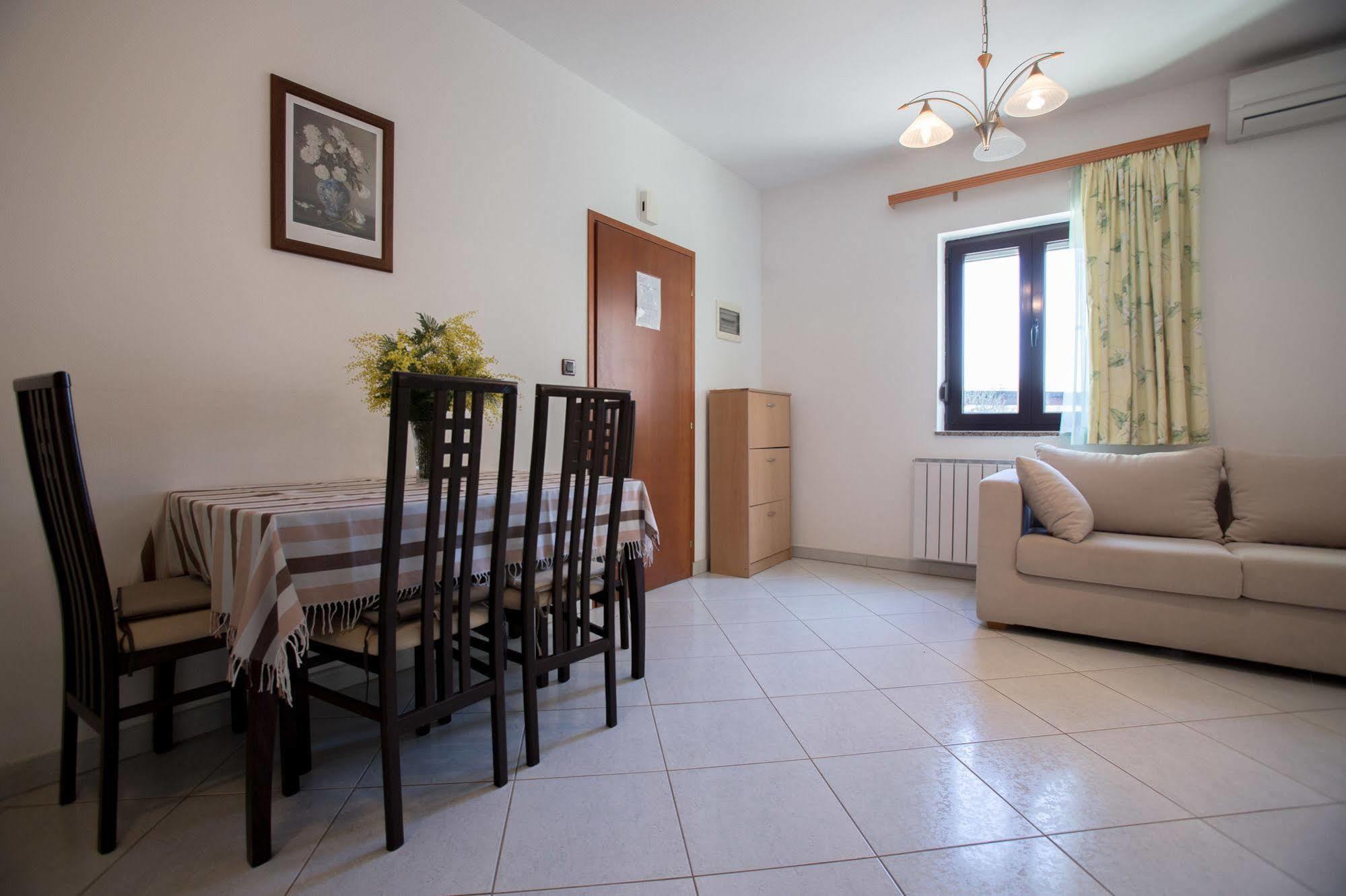 Apartments Villa Mara Rovinj Buitenkant foto