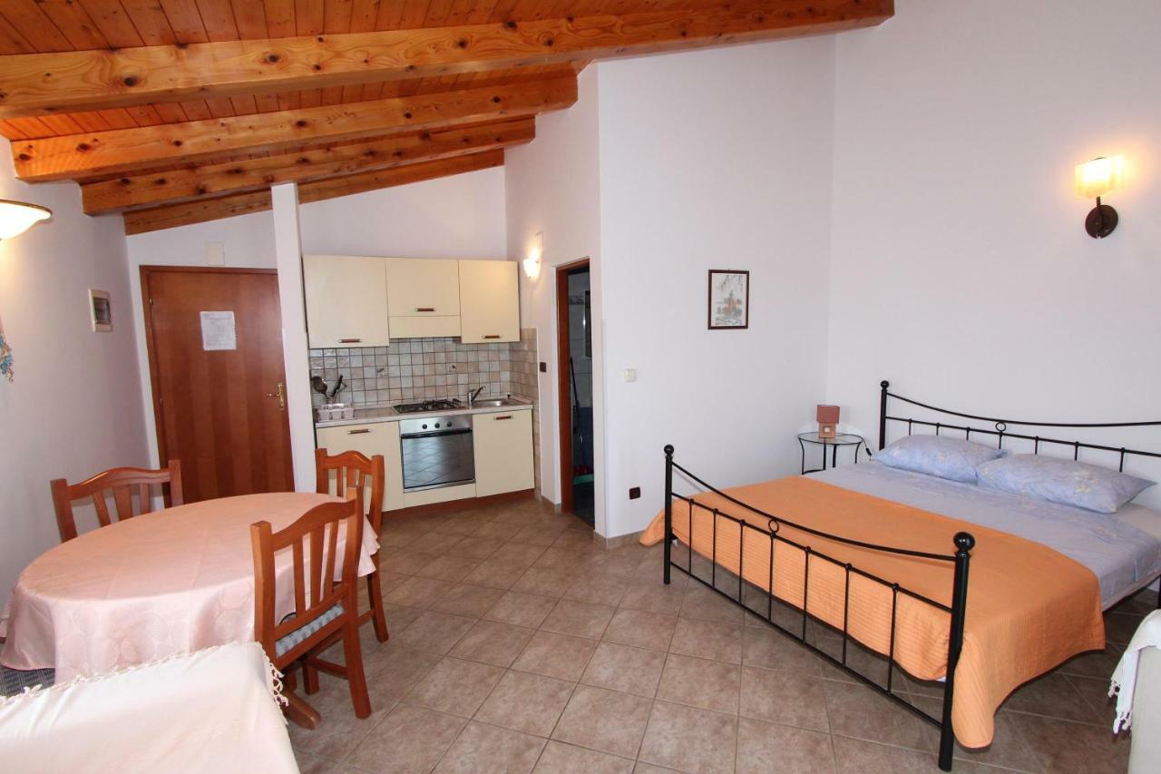 Apartments Villa Mara Rovinj Buitenkant foto